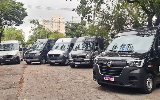 Frota de vans executivas da Elias Tour